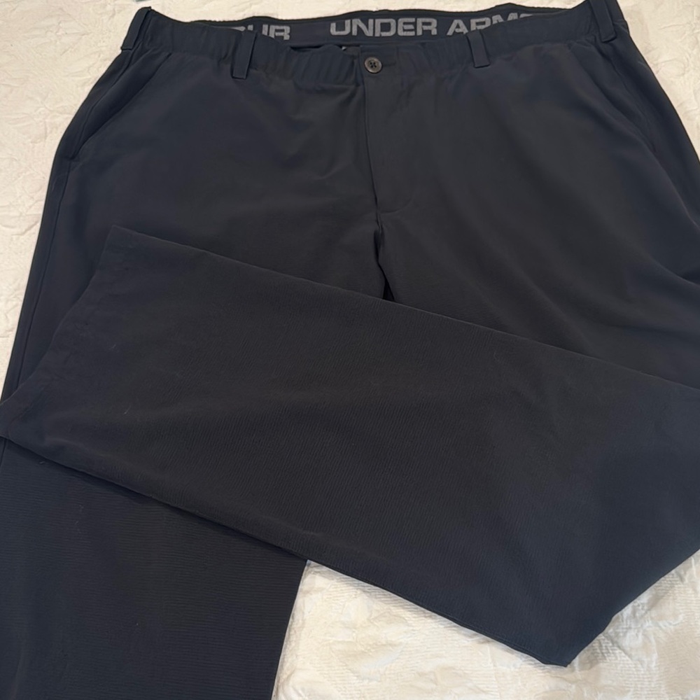 🖤 Under Armour HeatGear Pants Size 44 (Loose Fit)🖤